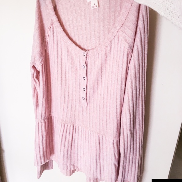 Mossimo Supply Co. Tops - Henley peplum top!💕